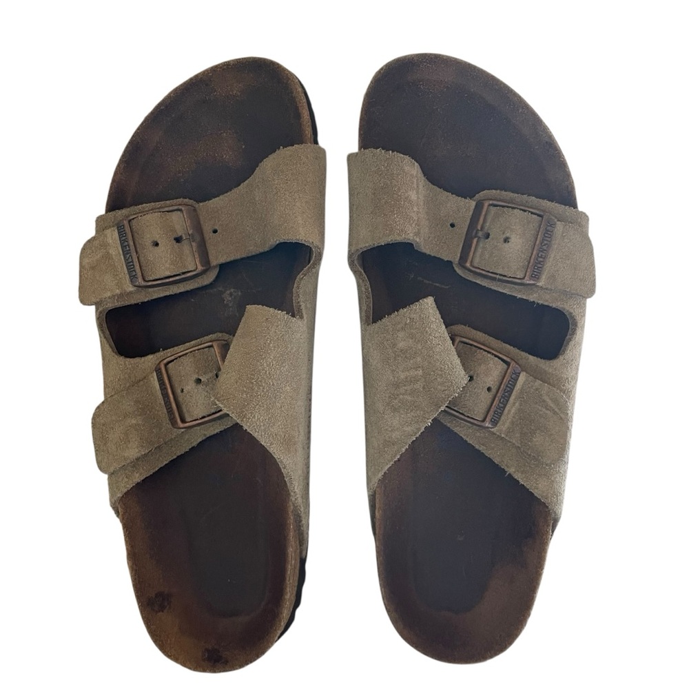 Birkenstock Arizona sandals in a taupe or beige suede leather size 5-5.5 or 36